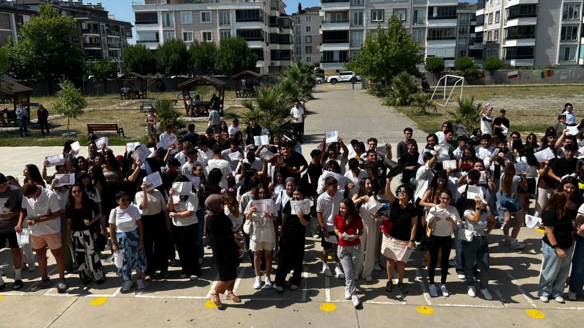 2024-2025 EĞİTİM ÖĞRETİM YILI 20 HAZİRAN CUMA GÜNÜ KARNELERİN VERİLMESİYLE YAZ TATİLİ BAŞLADI.